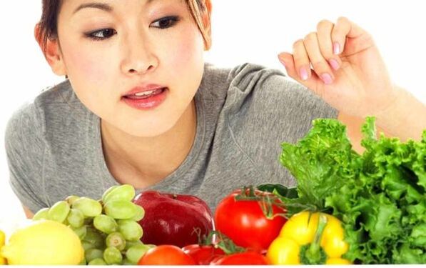 The Japanese girl chooses diet products
